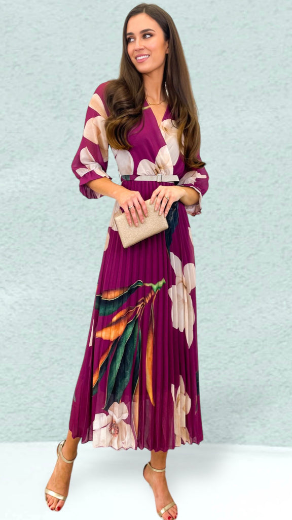 1-A0969 Magenta Print Pleat Dress