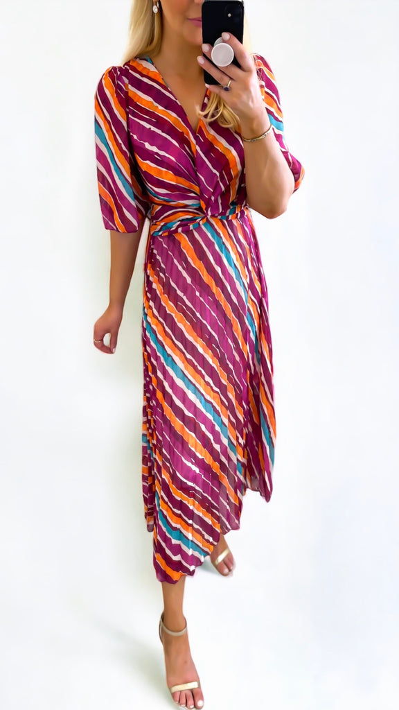 A0879 Mio Magenta Mix Pleat Dress