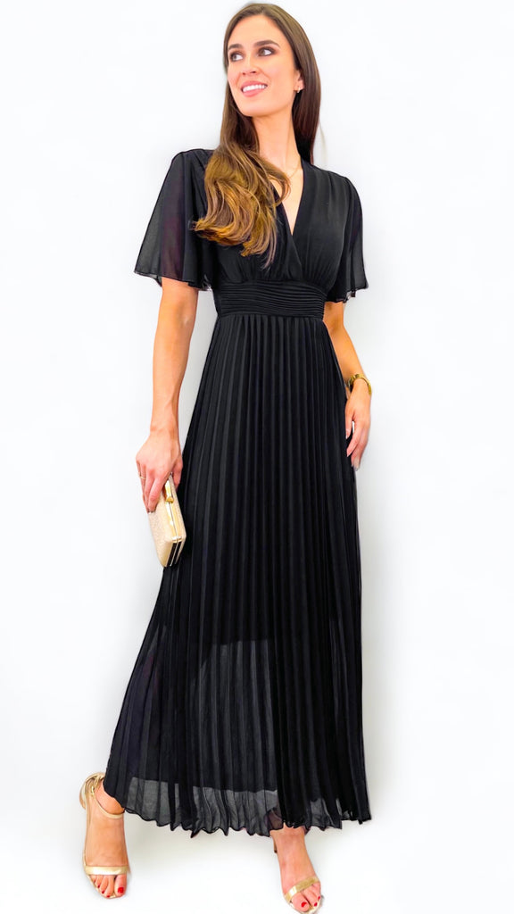 A1055 Black Floaty Sleeve Pleat Dress
