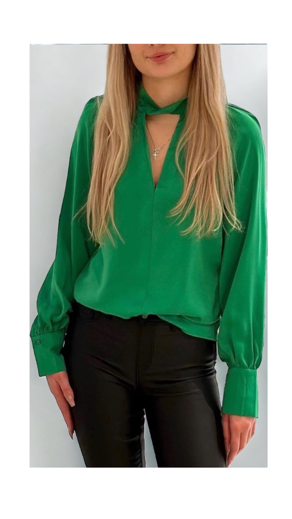 A1105 Elma Green Halter Look Top
