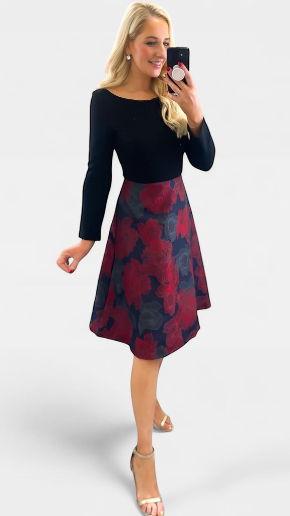 4-A2104 Leeds Black/Red Flare Dress