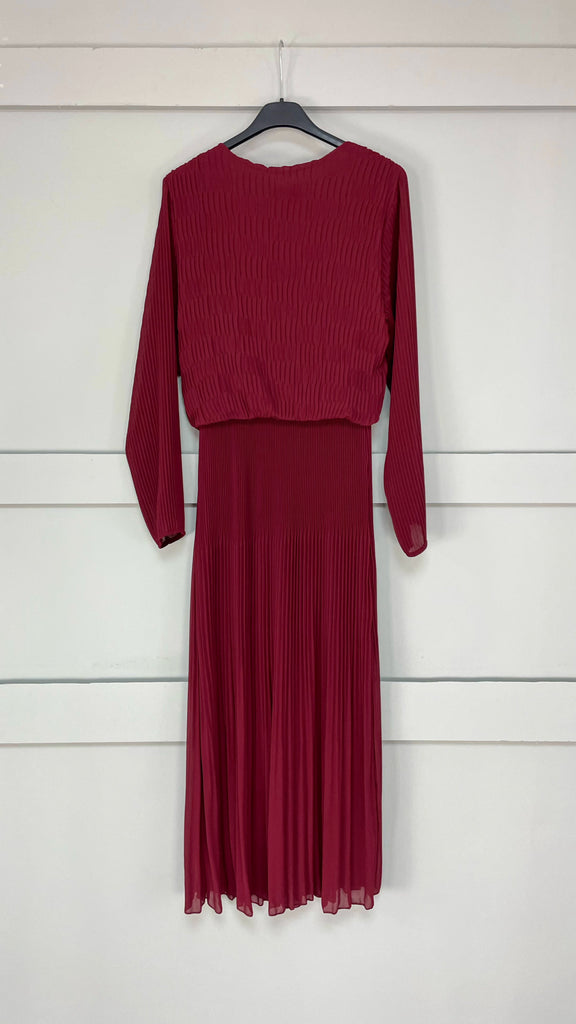 A2717 Burgundy Sleeved Loose Top Dress
