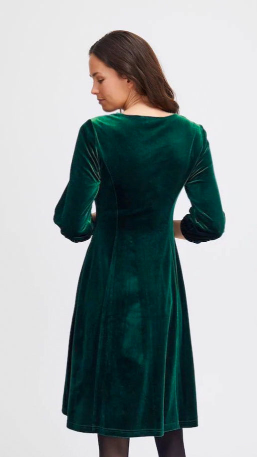 A1182 Frcassandra Velour Dress Green