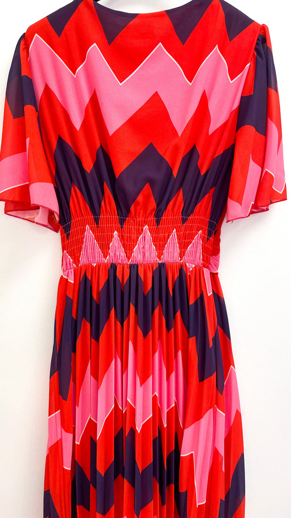 4-A1040 Zig Zag Floaty Sleeve Dress