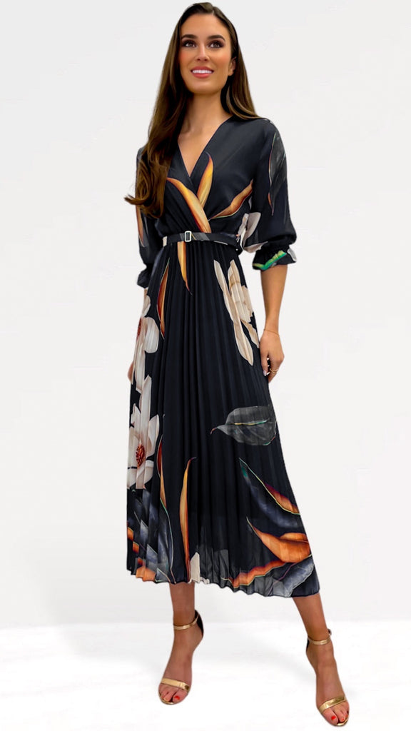 A2518 Black Print Inia Pleat Dress