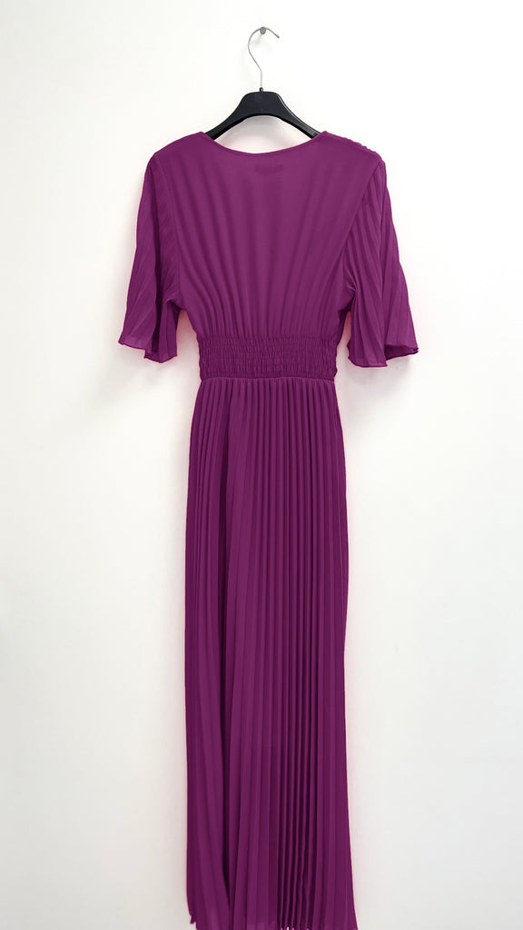A2505 Magenta Floaty Sleeve Pleat Dress