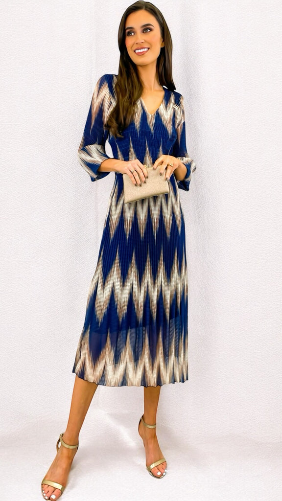 A2238 Navy Zig Zag Loose Top Dress