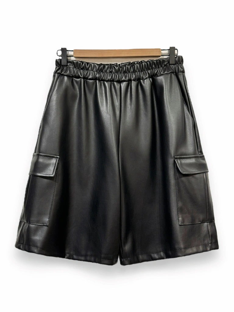 4-A2004 Suzie Black Faux Leather Oversize Shorts