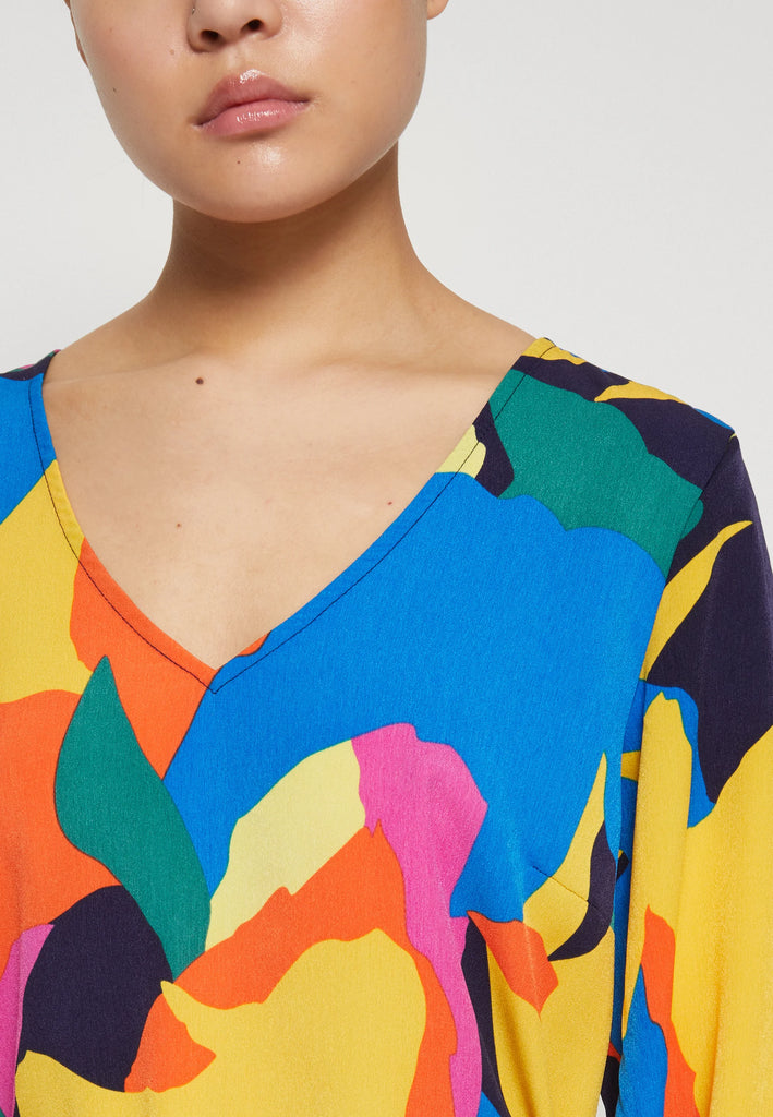 5-A0765 - (SIZE 14 ONLY) - Vijudy Colourblock Top