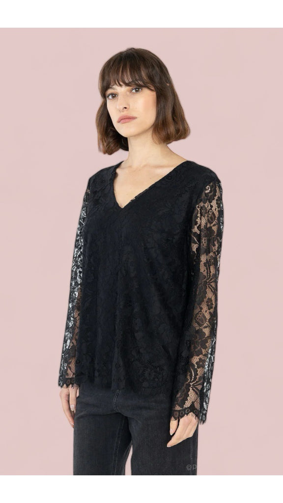 A1487 Black Lace Top