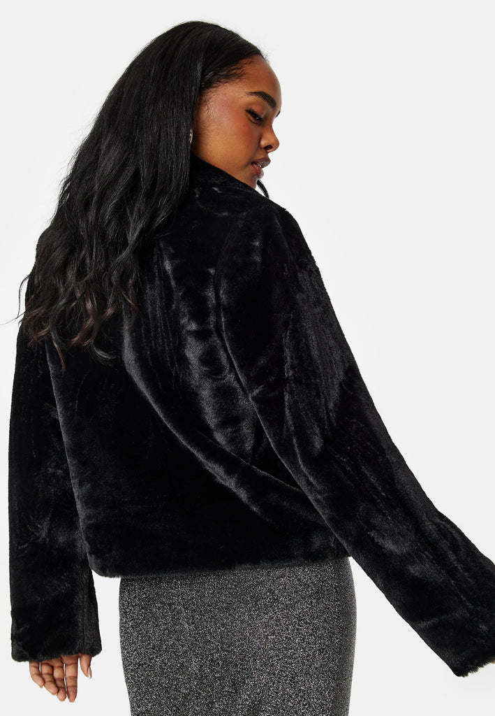 A1172 Viebba Black Faux Fur Jacket