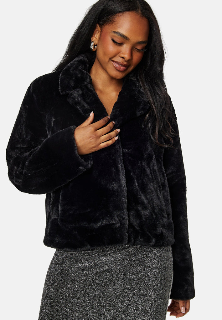 A1172 Viebba Black Faux Fur Jacket