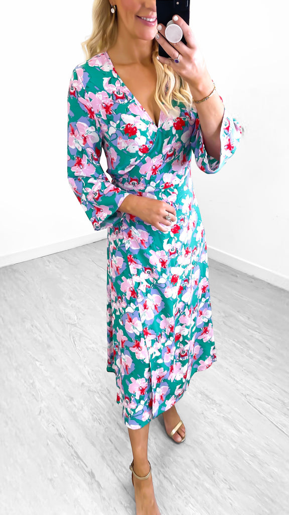 4-A0464 Vikikki Floral Wrap Dress