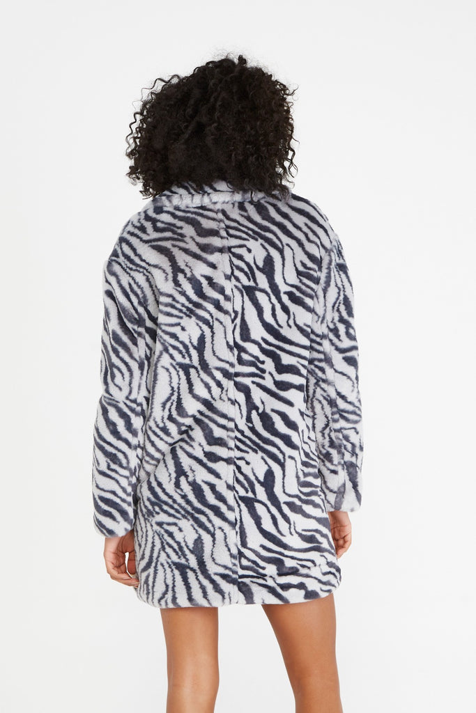 4-A0021 Sarah Grey Faux Fur Coat
